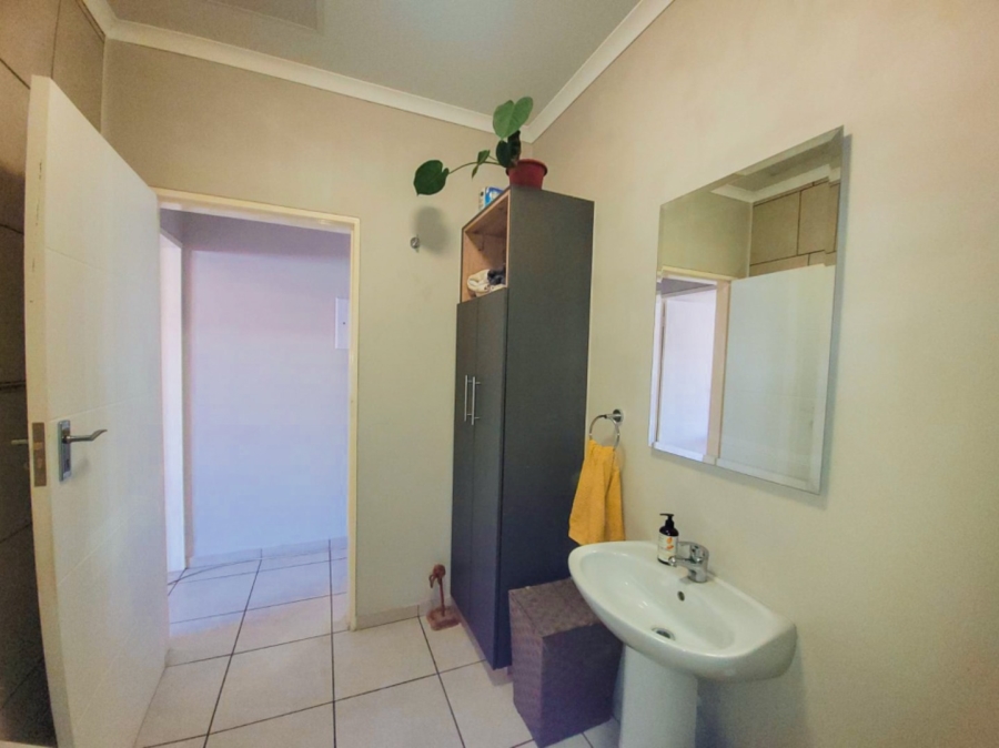 2 Bedroom Property for Sale in Van Der Hoff Park North West